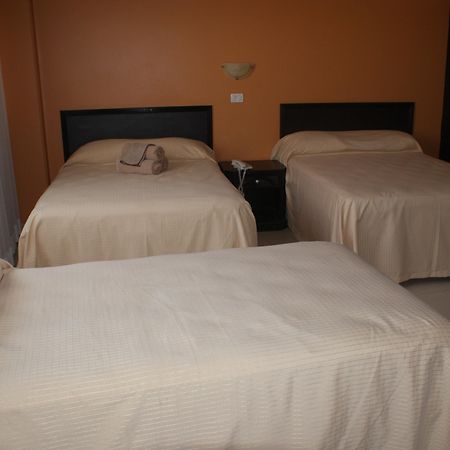 Hotel Miraflores ビジャエルモッサ エクステリア 写真