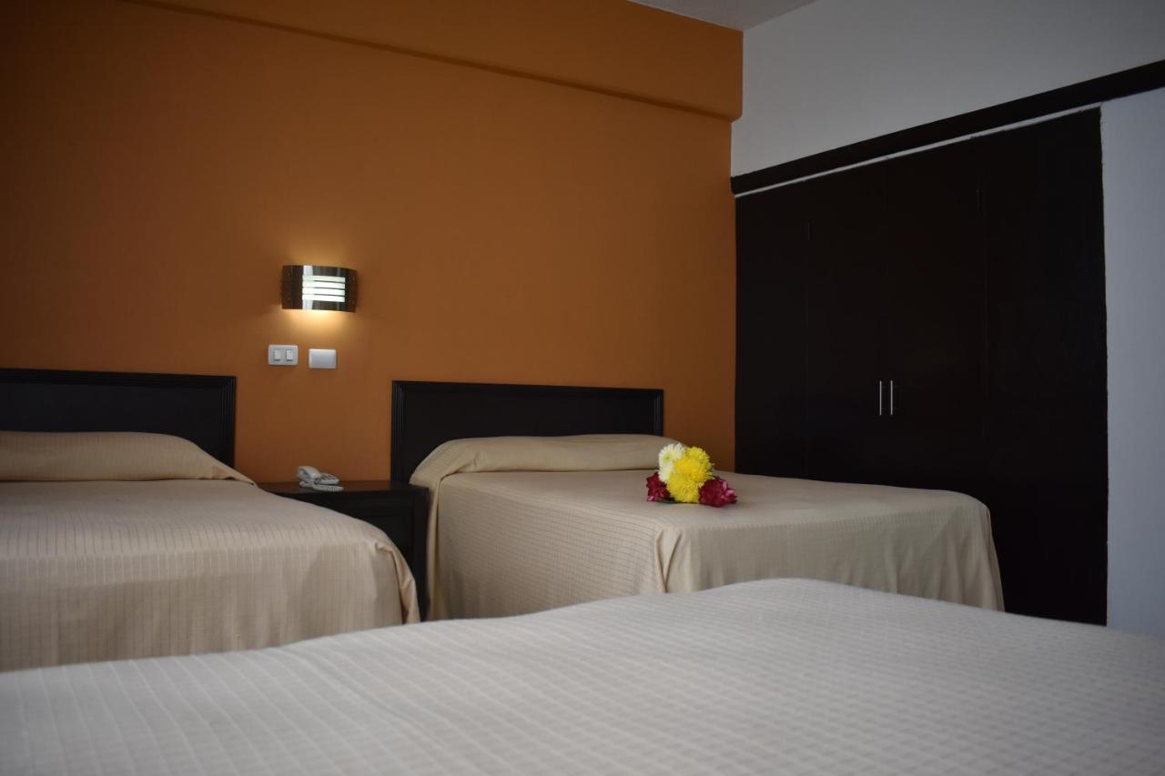 Hotel Miraflores ビジャエルモッサ エクステリア 写真