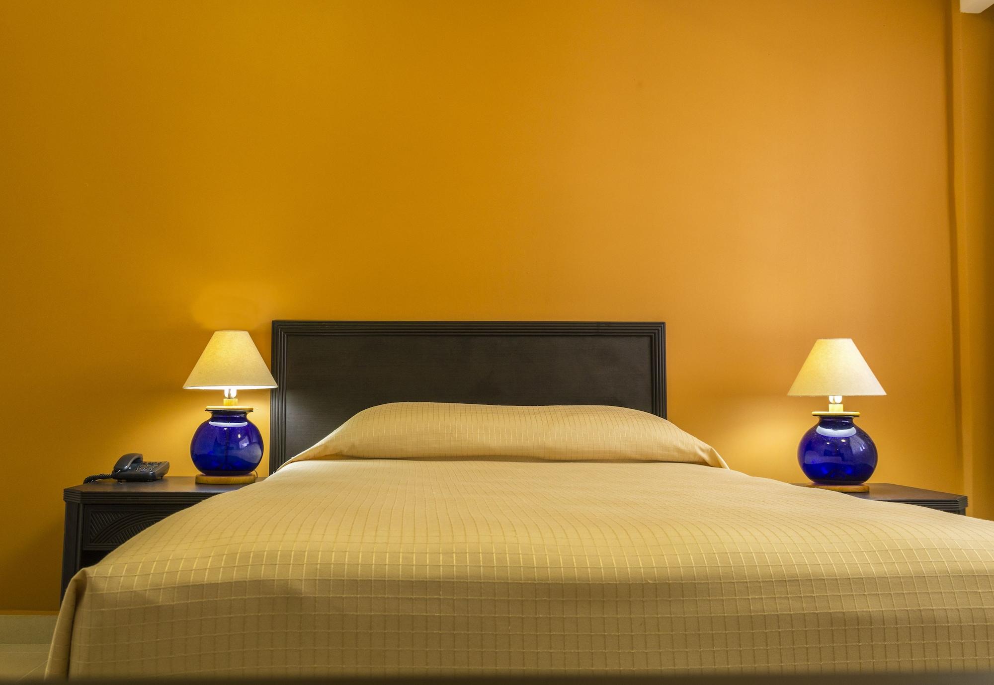 Hotel Miraflores ビジャエルモッサ エクステリア 写真