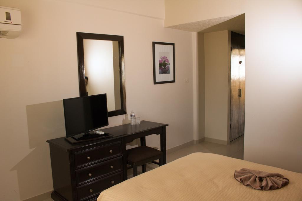 Hotel Miraflores ビジャエルモッサ エクステリア 写真