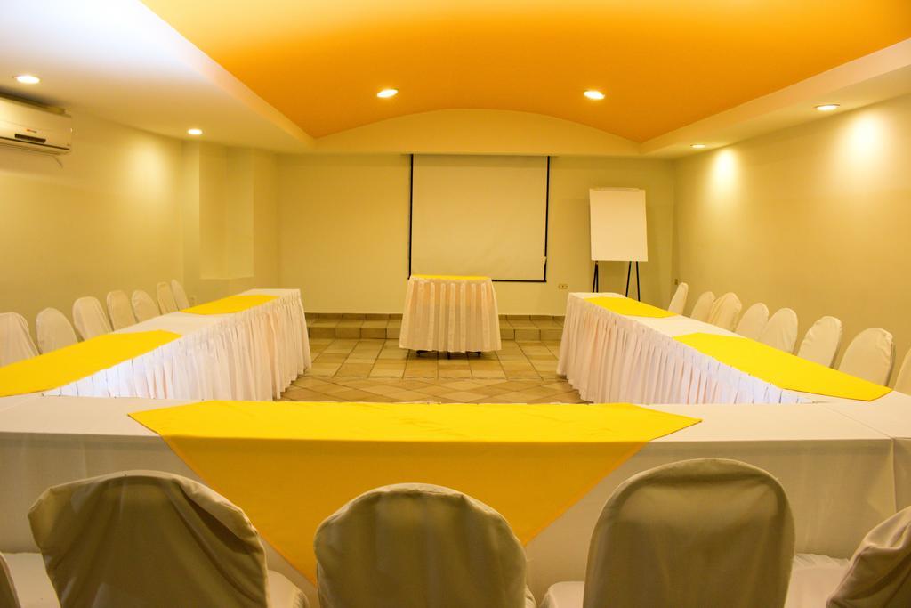 Hotel Miraflores ビジャエルモッサ エクステリア 写真