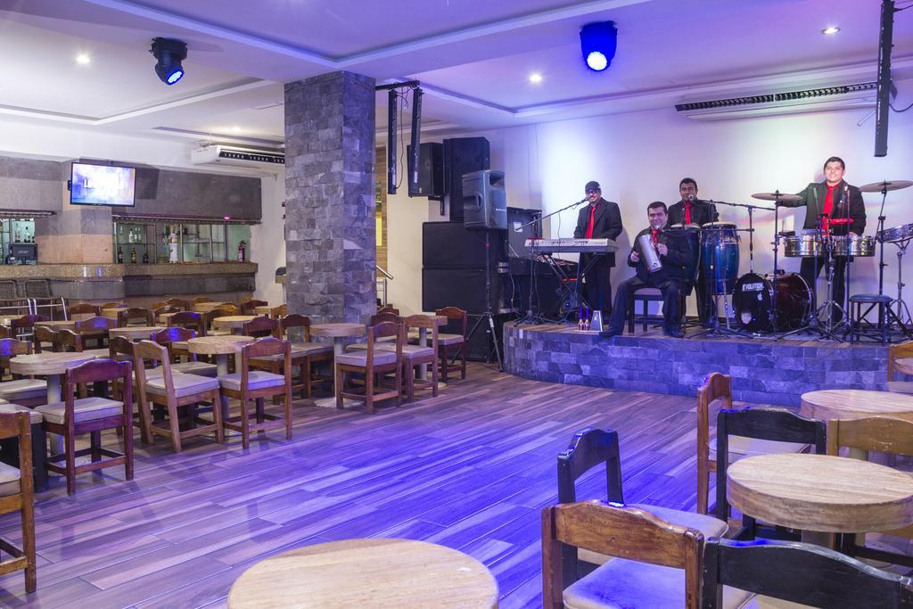 Hotel Miraflores ビジャエルモッサ エクステリア 写真