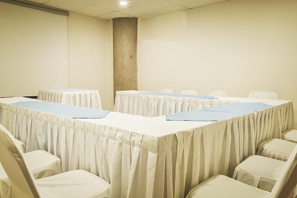 Hotel Miraflores ビジャエルモッサ エクステリア 写真